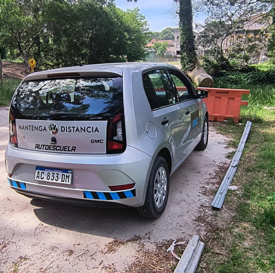 Auto de Autoescuela GMC 2